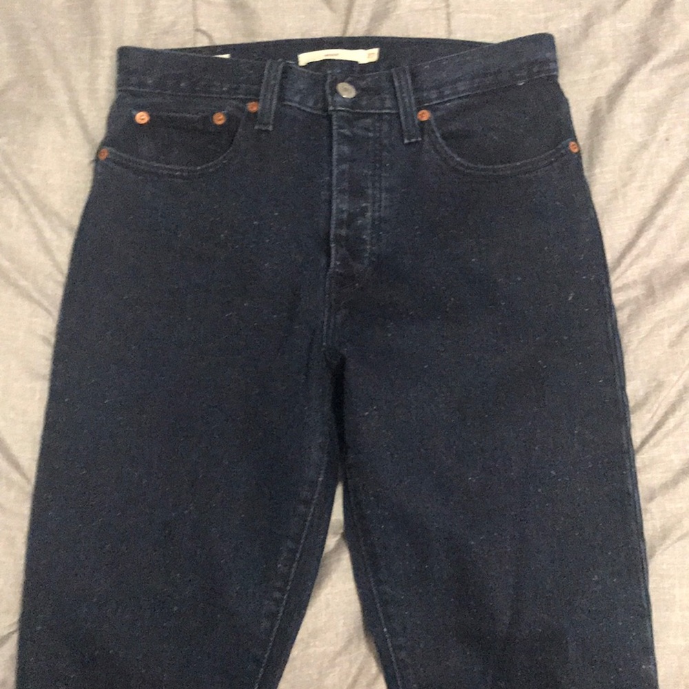 dark blue boyfriend levi jeans